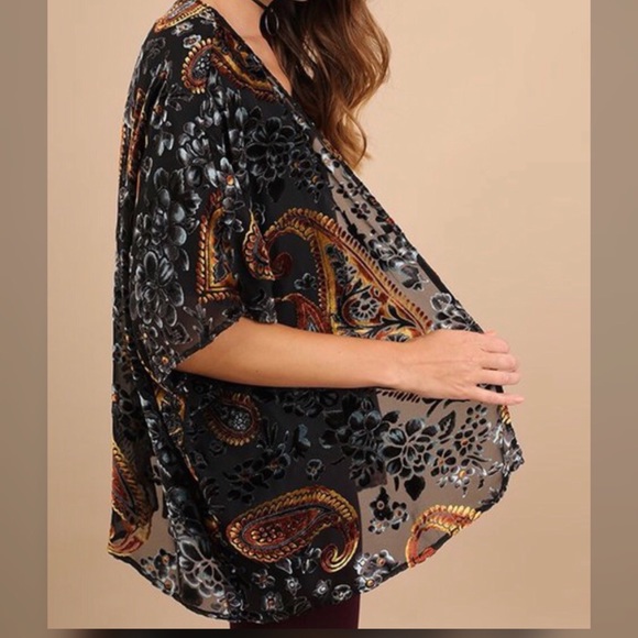 Black Velvet Burnout Open Front Kimono - Picture 3 of 4